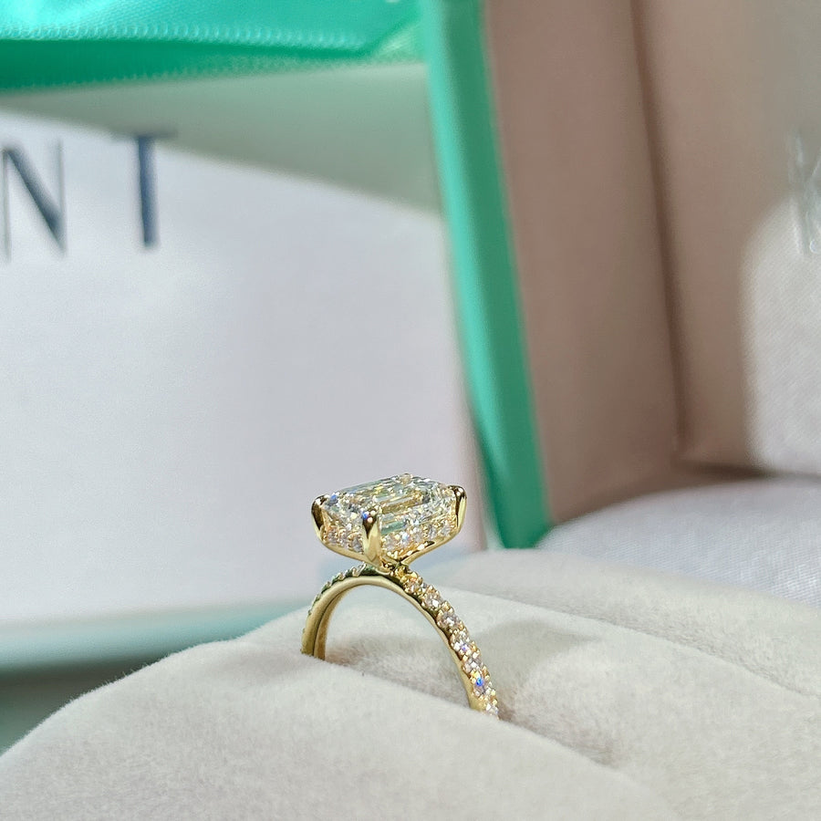 The Pave Kamellie - 2.0 Carat Emerald Lab Diamond