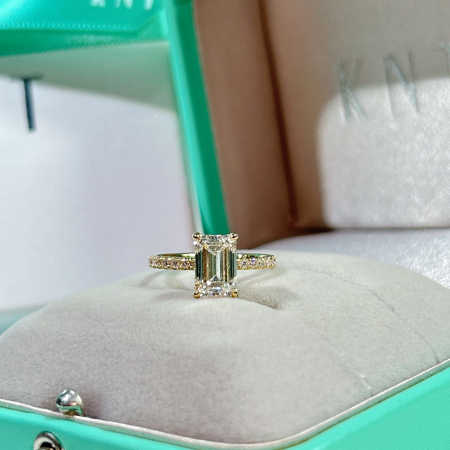 The Pave Kamellie - 2.0 Carat Emerald Lab Diamond