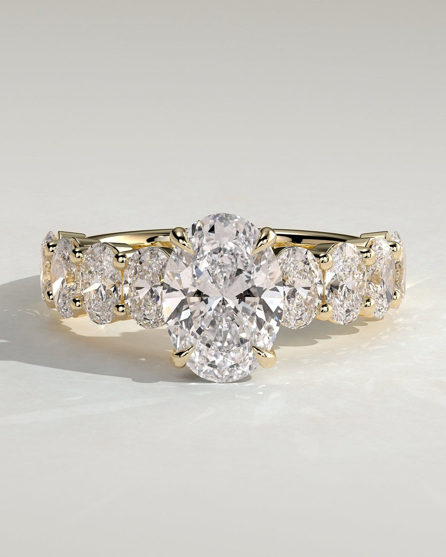 Vivianne (Oval)
