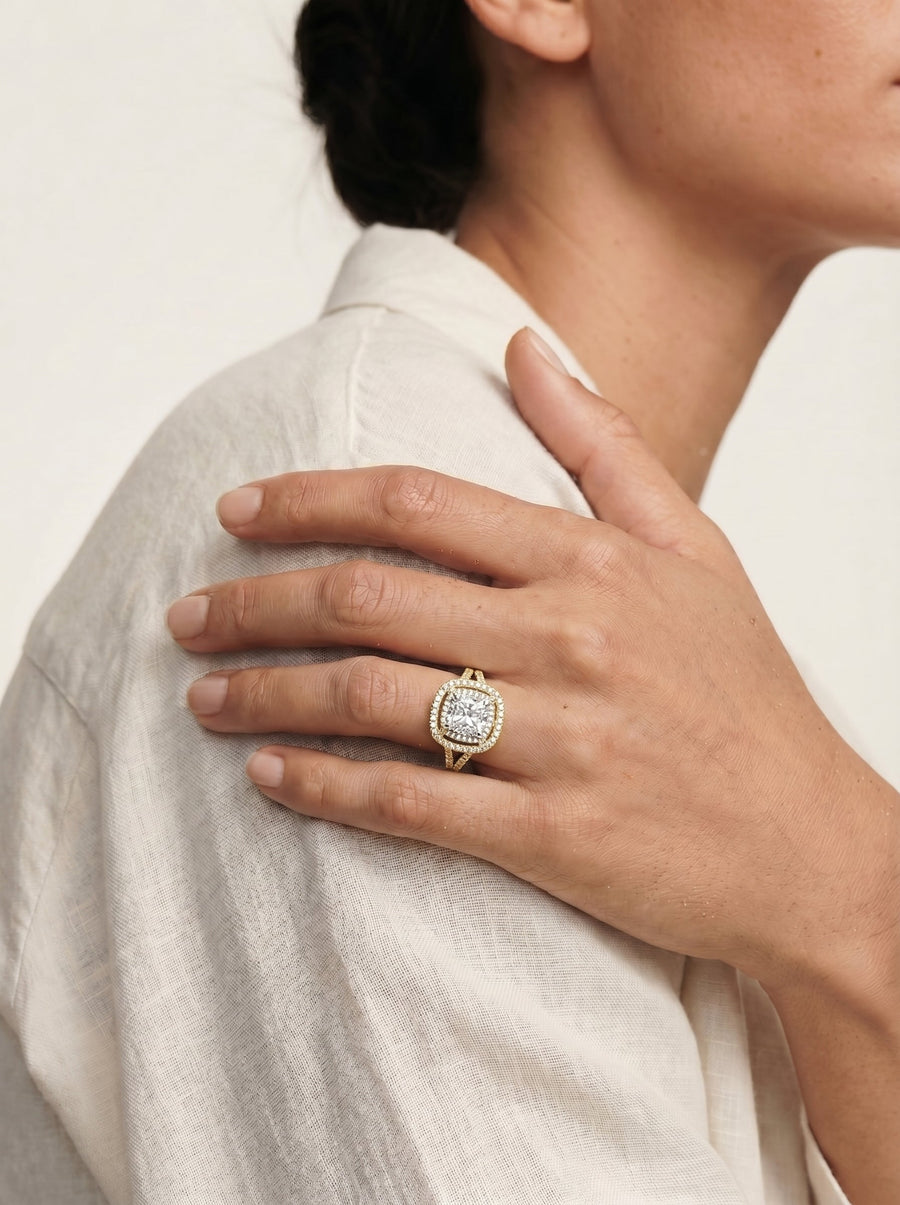 Naomi (Cushion) 14k Yellow Gold 004
