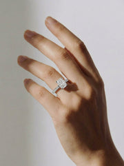 Margaret (Elongated Cushion) 18k White Gold 002