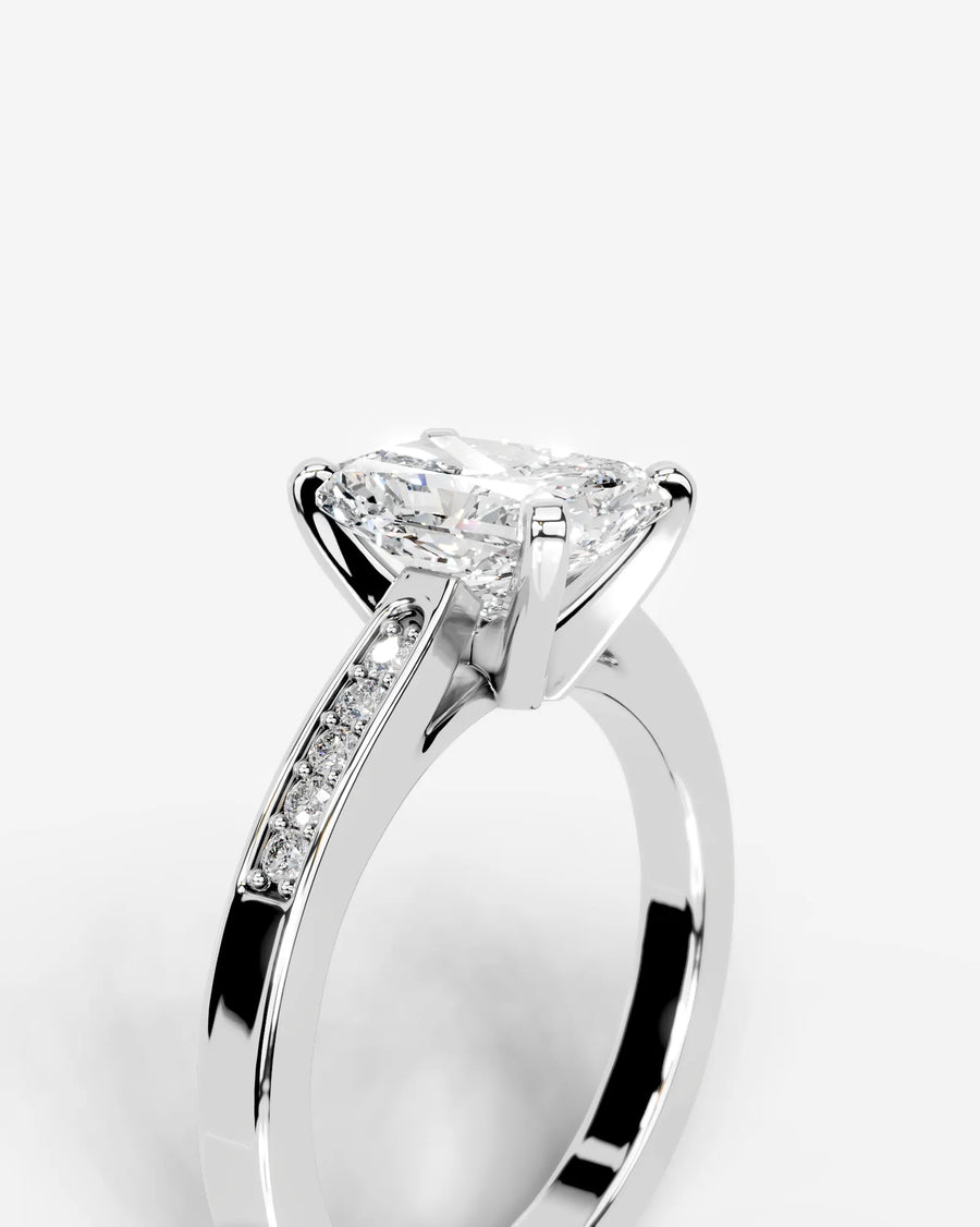 Margaret (Elongated Radiant) Platinum 004
