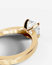 Margaret (Cushion) 18k Yellow Gold 002