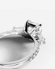 Mun (Asscher) Platinum 004