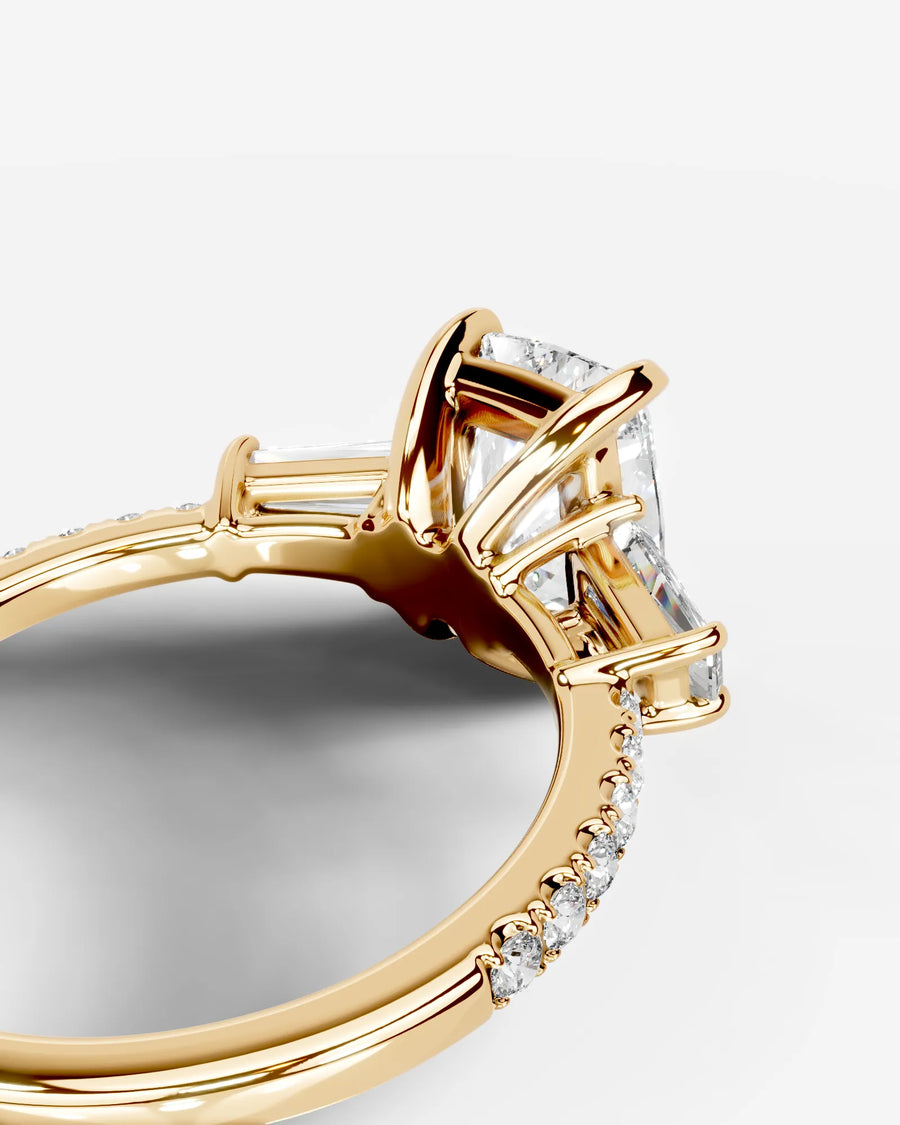 Mun (Elongated Cushion) 18k Yellow Gold 004