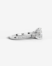 Mun (Cushion) Platinum 005