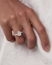 Sabrina (Pear) 18k White Gold 006