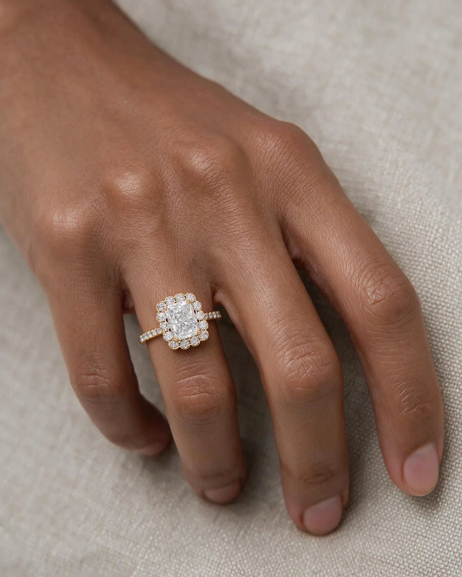 Sherry (Elongated Radiant) 18k Yellow Gold 006