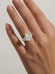 Viola (Pear) 14k Yellow Gold 002