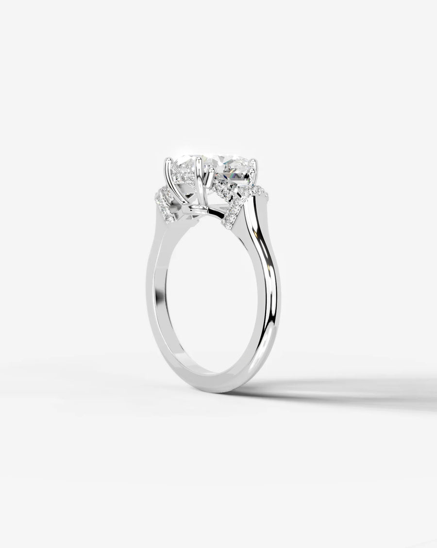 Viola (Pear) 18k White Gold 005