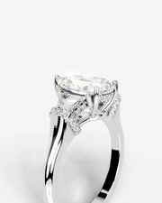 Viola (Pear) 18k White Gold 006