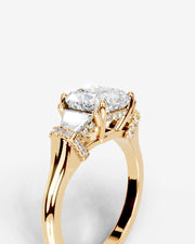 Viola (Cushion) 18k Yellow Gold 006