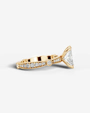 Hazel (Elongated Cushion) 18k Yellow Gold 006