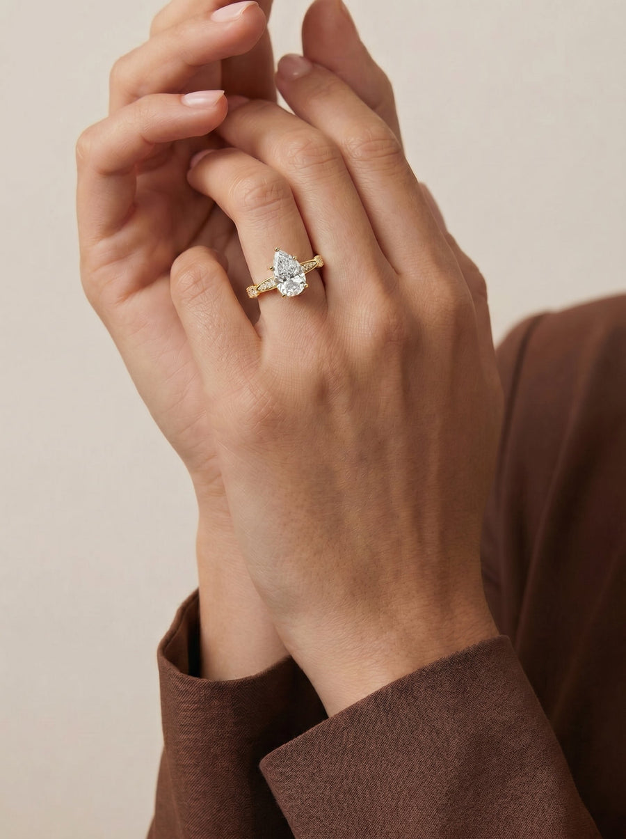 Hazel (Pear) 14k Yellow Gold 004