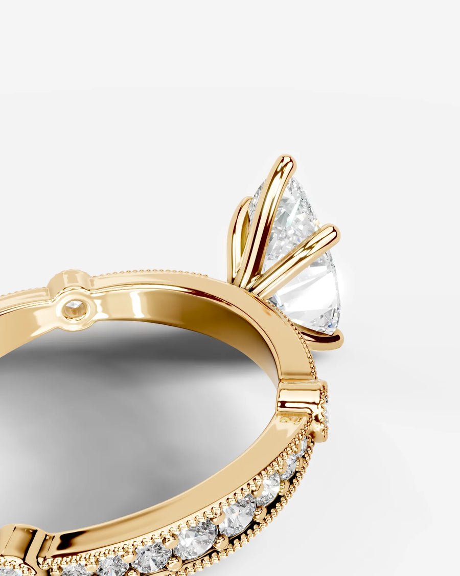 Hazel (Pear) 18k Yellow Gold 005
