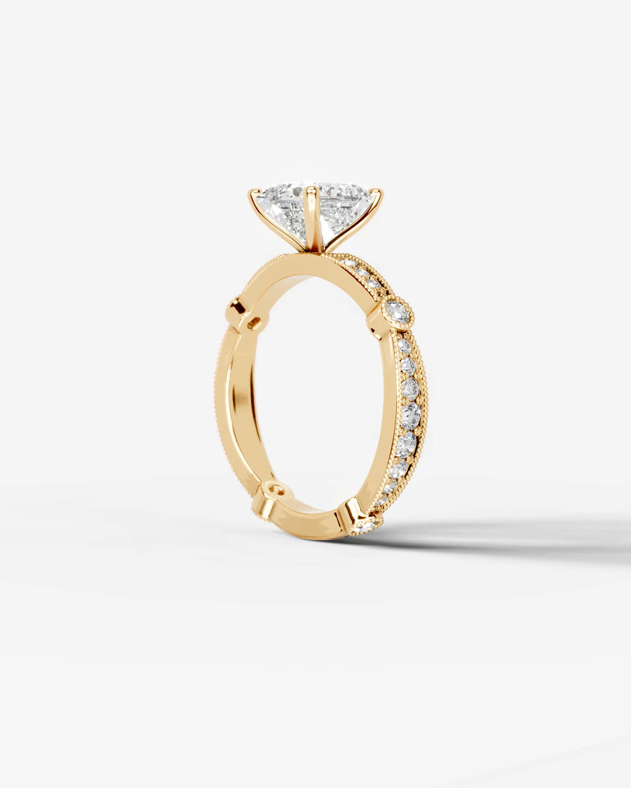 Hazel (Princess) 18k Yellow Gold 002