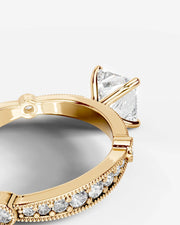 Hazel (Princess) 18k Yellow Gold 005