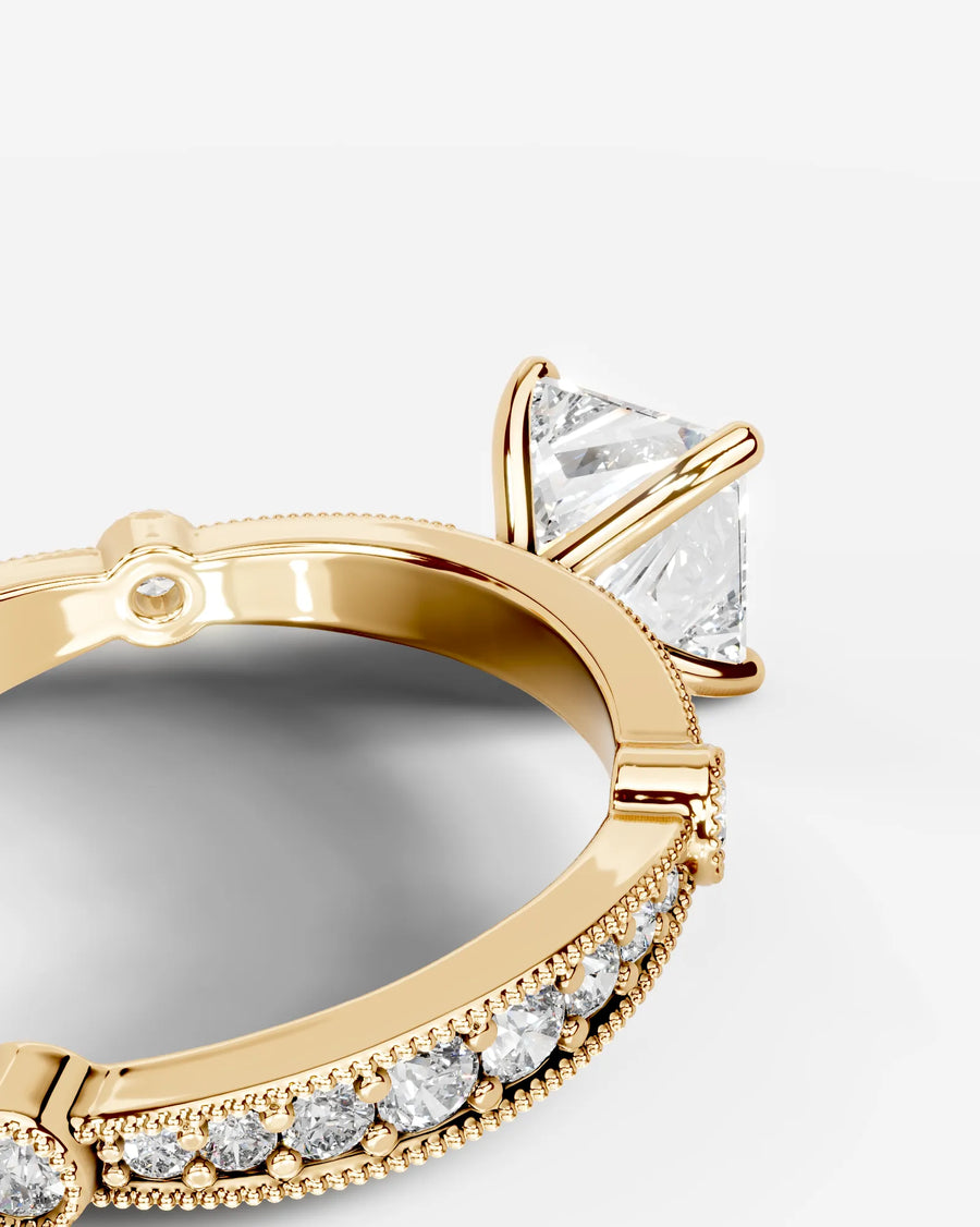 Hazel (Princess) 18k Yellow Gold 005