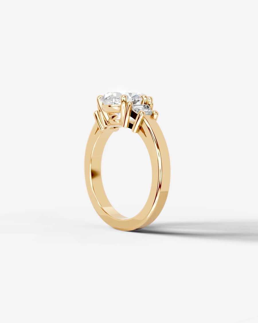 Selena (Pear) 18k Yellow Gold 004