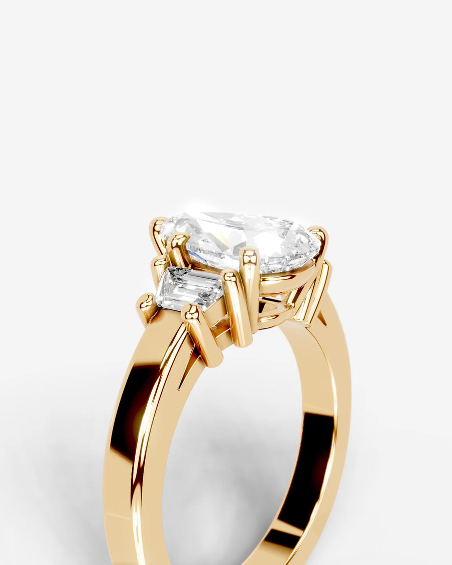 Selena (Pear) 18k Yellow Gold 005