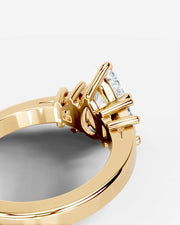 Selena (Pear) 18k Yellow Gold 002