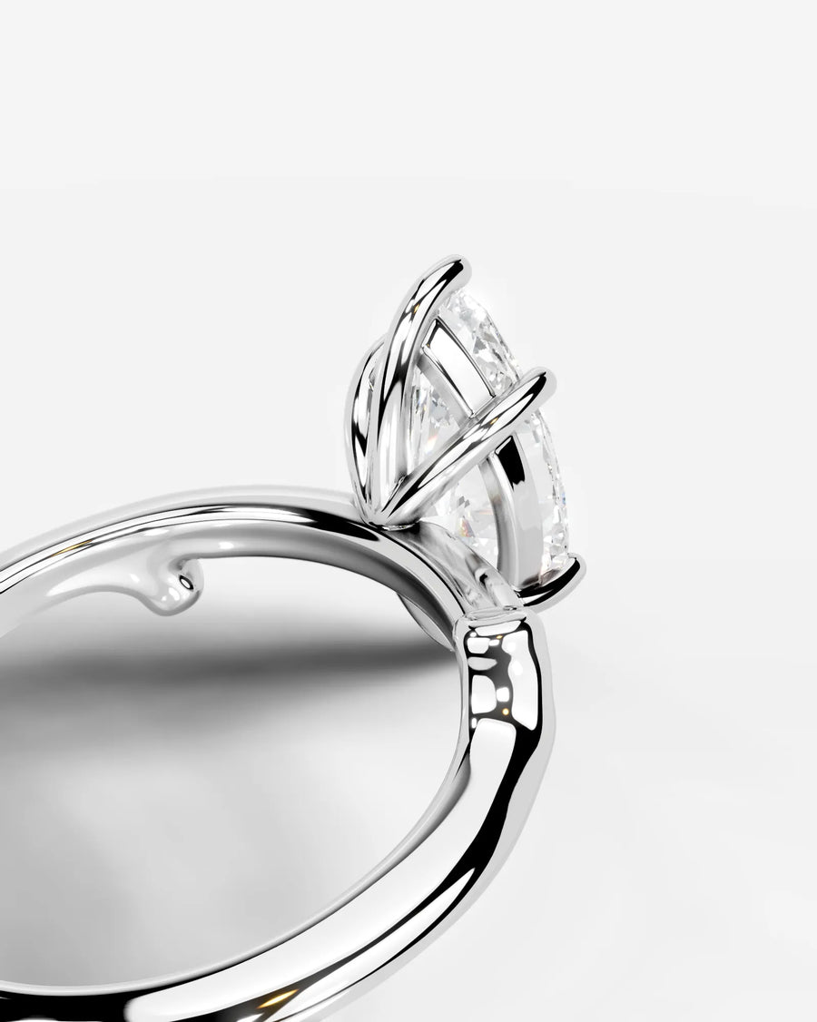 Nature's Embrace (Marquise) 18k White Gold 004