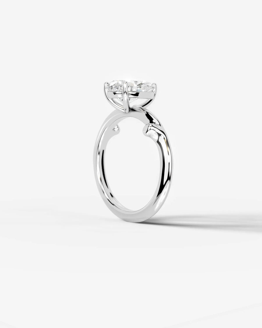 Nature's Embrace (Pear) 18k White Gold 002