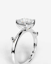 Nature's Embrace (Princess) 18k White Gold 003