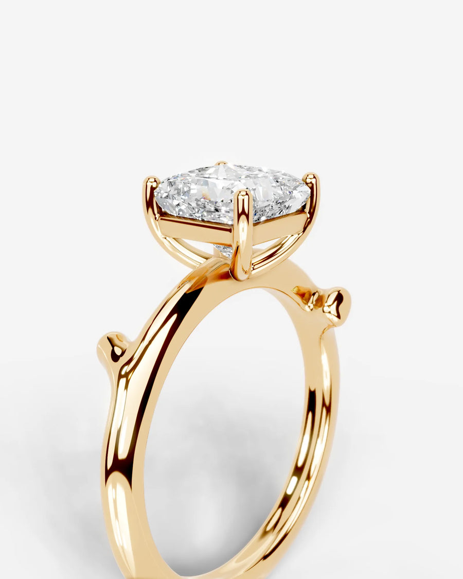 Nature's Embrace (Princess) 18k Yellow Gold 003