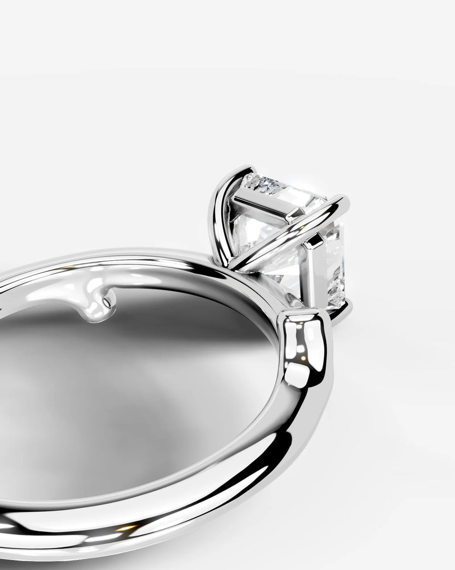 Nature's Embrace (Radiant) 18k White Gold 004