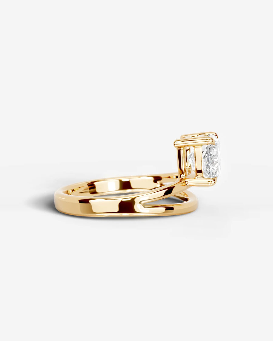 Polly (Elongated Cushion) 18k Yellow Gold 003