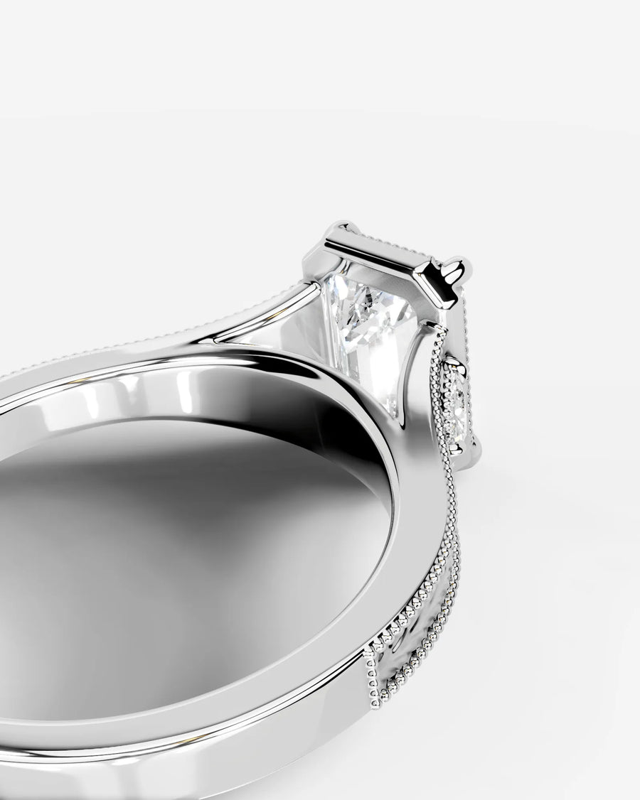 Tessa (Emerald) Platinum 002