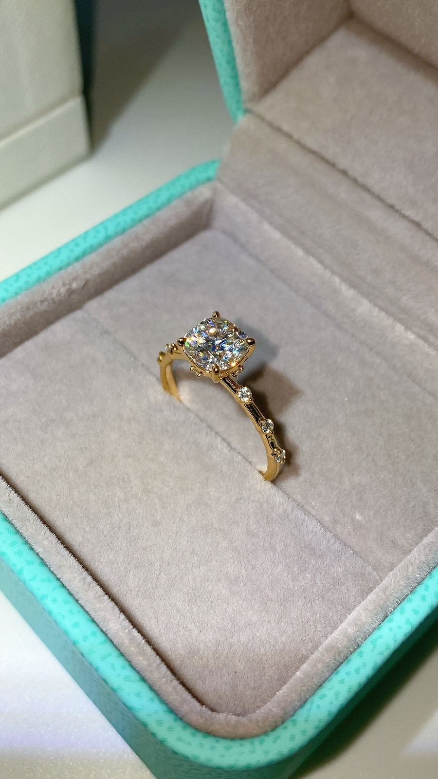 The Solitaire Penelope - 1.5 Carat Cushion Moissanite
