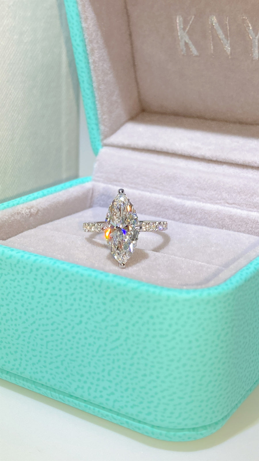 The Pave Kamelie - 2.5 Carat Marquise Lab Diamond