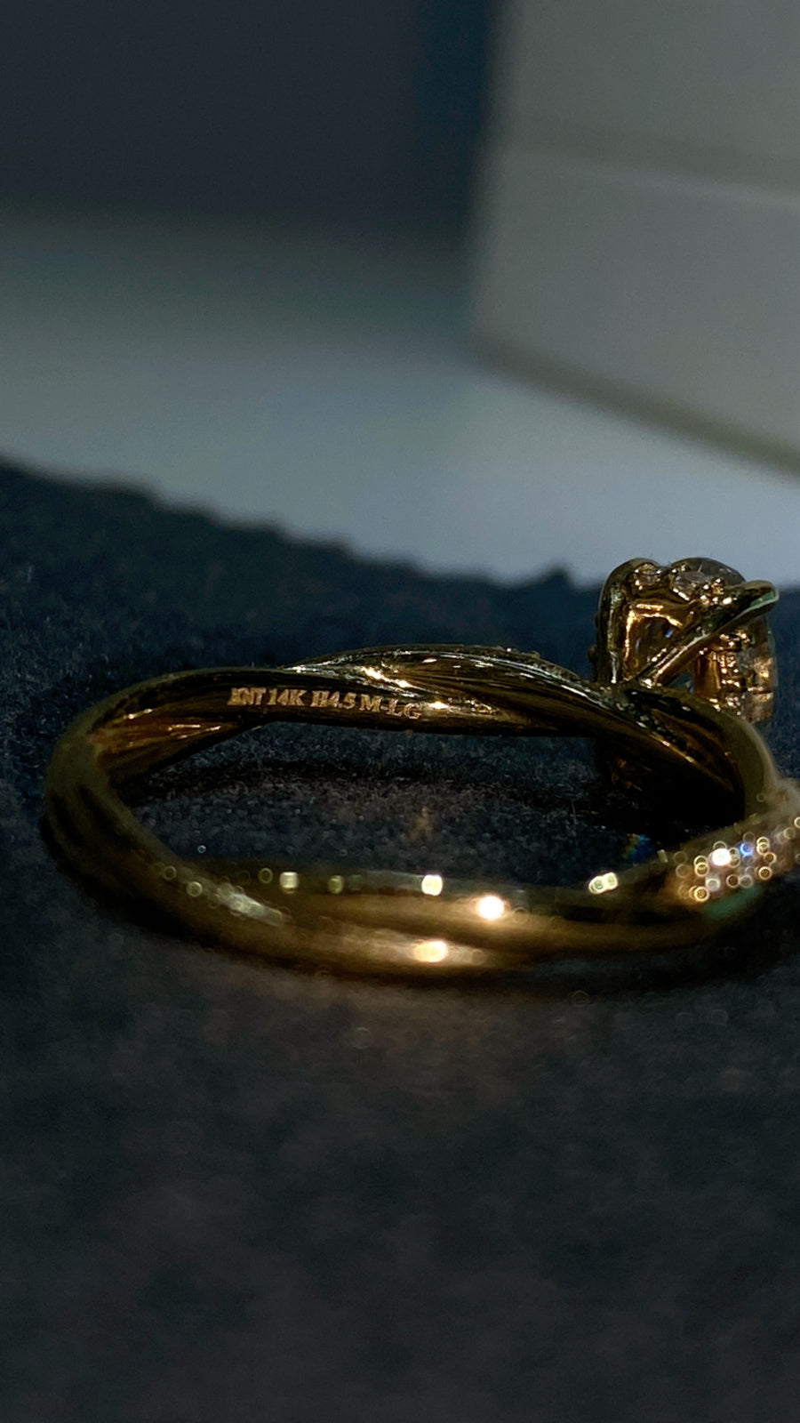 The Stacey - 1.0 Carat Oval Moissanite