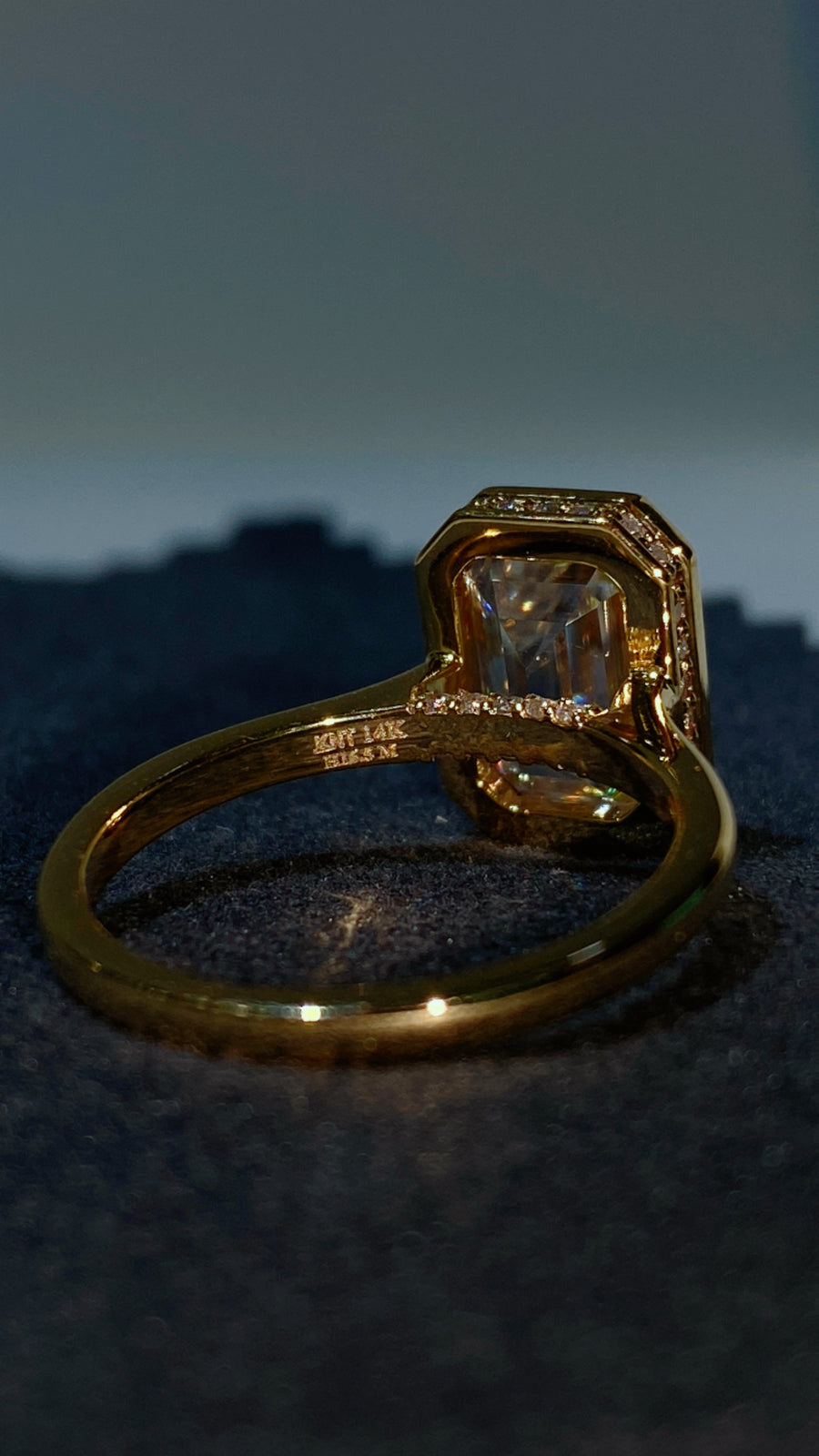 The Bezel Helena  · 3.0 Carat  Emerald  Moissanite