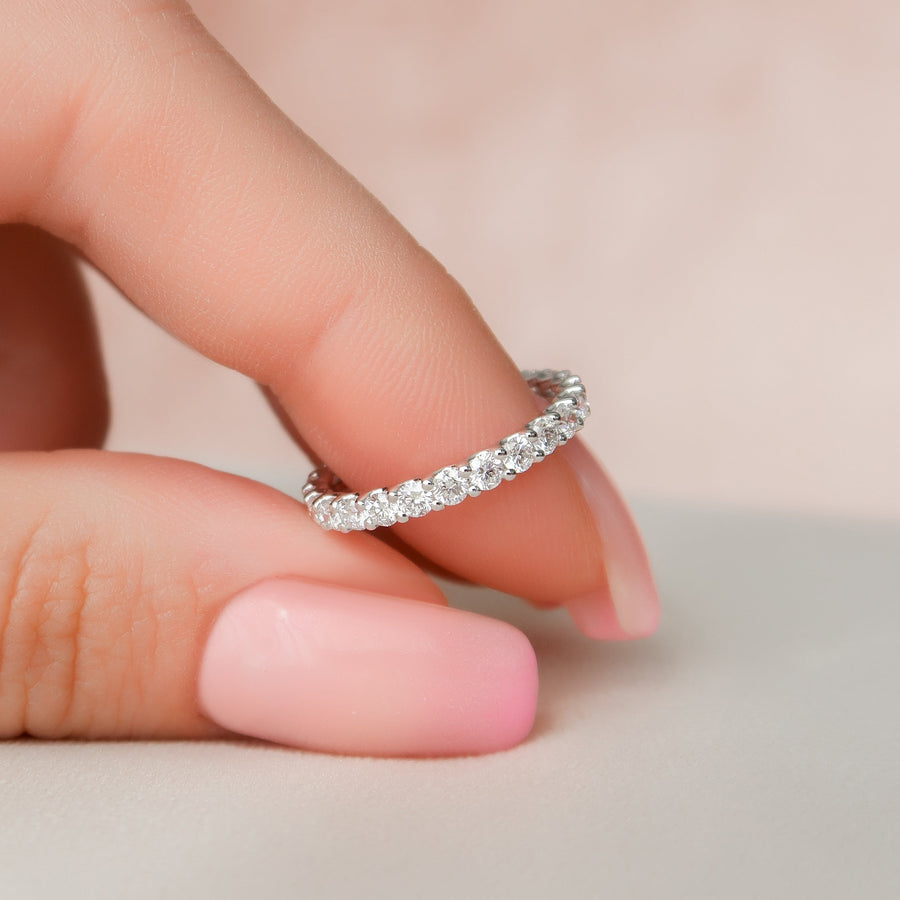  Round U Prong Eternity Ring 18k White Gold 1 2 004