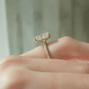  The Celine Radiant Lab Diamond Ring 18k Yellow Gold 004