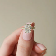  The Ellie Radiant Lab Diamond Ring 18k Yellow Gold 004