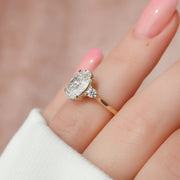  The Lia Oval Moissanite Ring 18k Yellow Gold 004