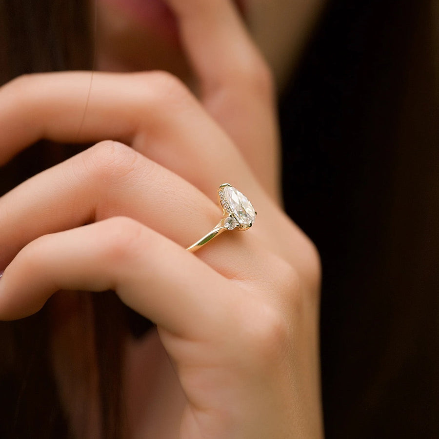  The Lia Pear Lab Diamond Ring 18k Yellow Gold 004 Final