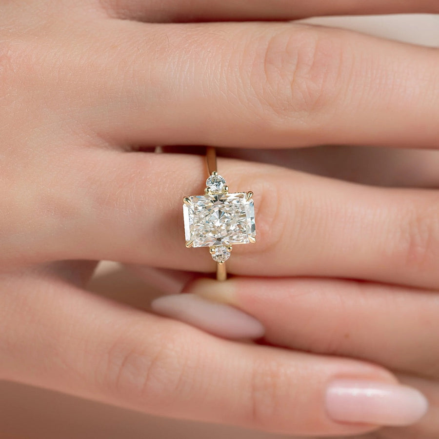  The Lia Radiant Lab Diamond Ring 18k Yellow Gold 003