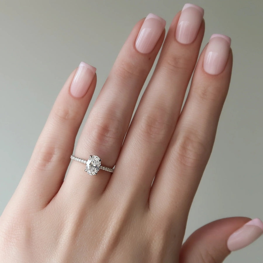  The Pave Crown Kamellie Oval Lab Diamond Ring 18k White Gold 003