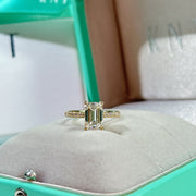 The Pave Petal Kamellie Emerald Lab Diamond Ring