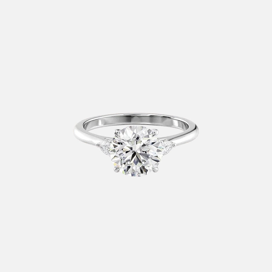  The Pears Liv Round Moissanite Ring 18k White Gold 001