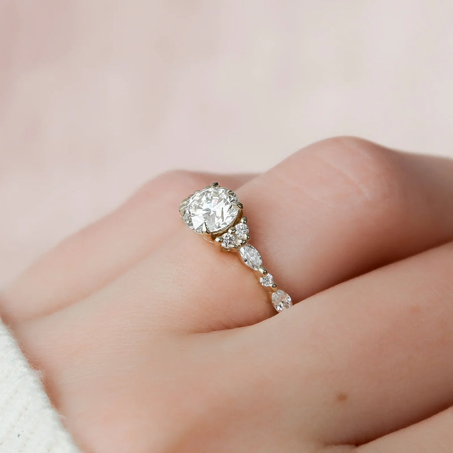 The Round Kristen Round Lab Diamond Ring 18k Yellow Gold 004 Final