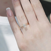  The Solitaire Ashley Oval Lab Diamond Ring 18k Yellow Gold 003