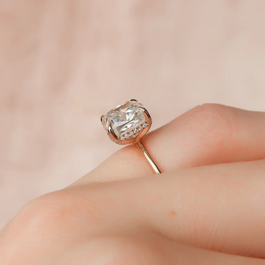  The Solitaire Crown Kamellie Cushion Lab Diamond Ring 18k Rose Gold 003