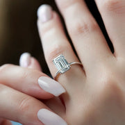  The Solitaire Kamellie Emerald Lab Diamond Ring 14k White Gold 003
