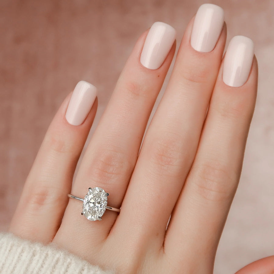  The Solitaire Kamellie Oval Lab Diamond Ring 14k White Gold 004 Final